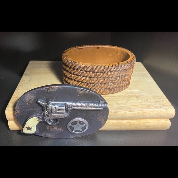 GUN W/ ROPE SMALL T/B - Picture 4 of 6